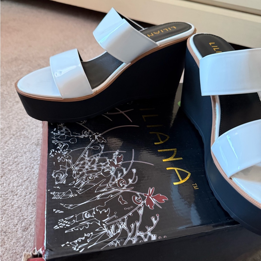Liliana Black and White Wedge Shoes Modern Design